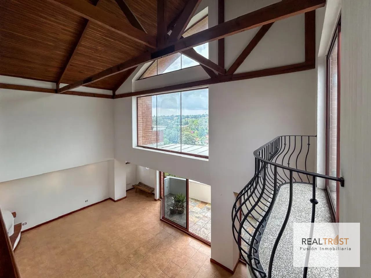 En venta lindo Penthouse de 2 niveles Zona 15, Vista Hermosa 1 — Apartamento en Venta en Zona 15, Guatemala, Ciudad — foto 13 de 16