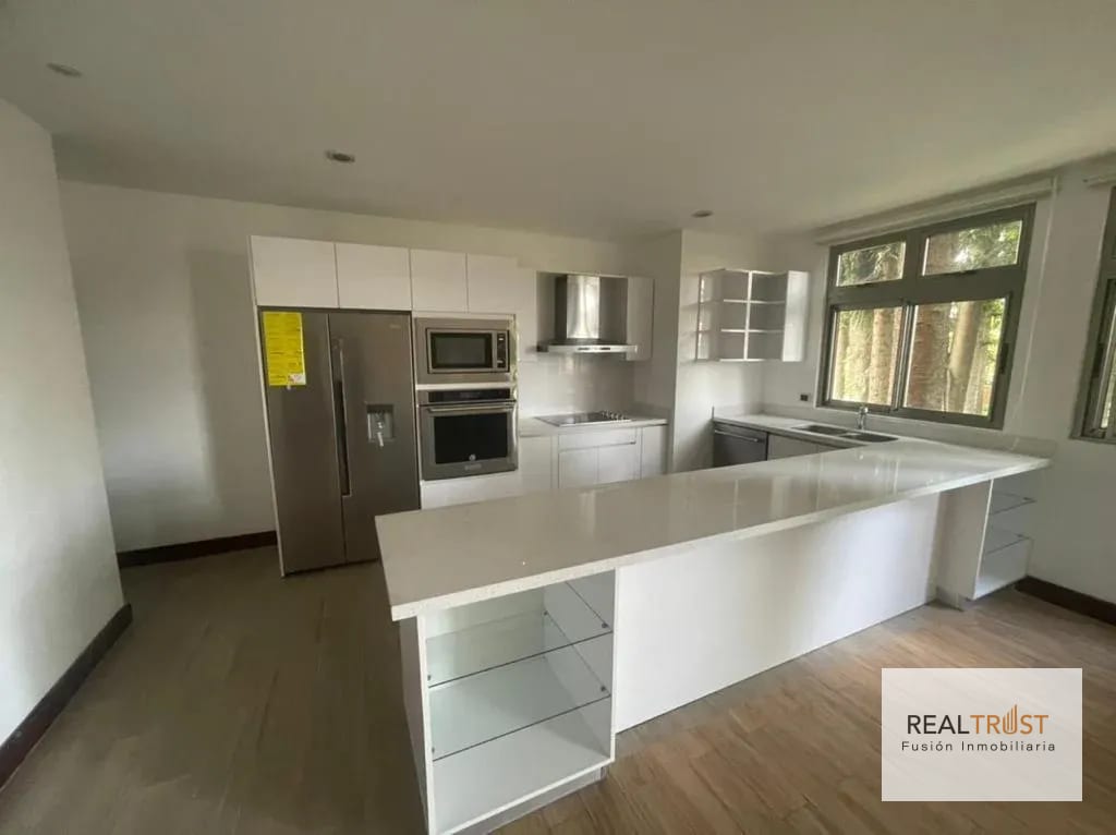 Precioso y amplio apartamento en Colonia Oakland. (copia) — Apartamento en Alquiler en Zona 10, Guatemala, Ciudad — foto 8 de 17