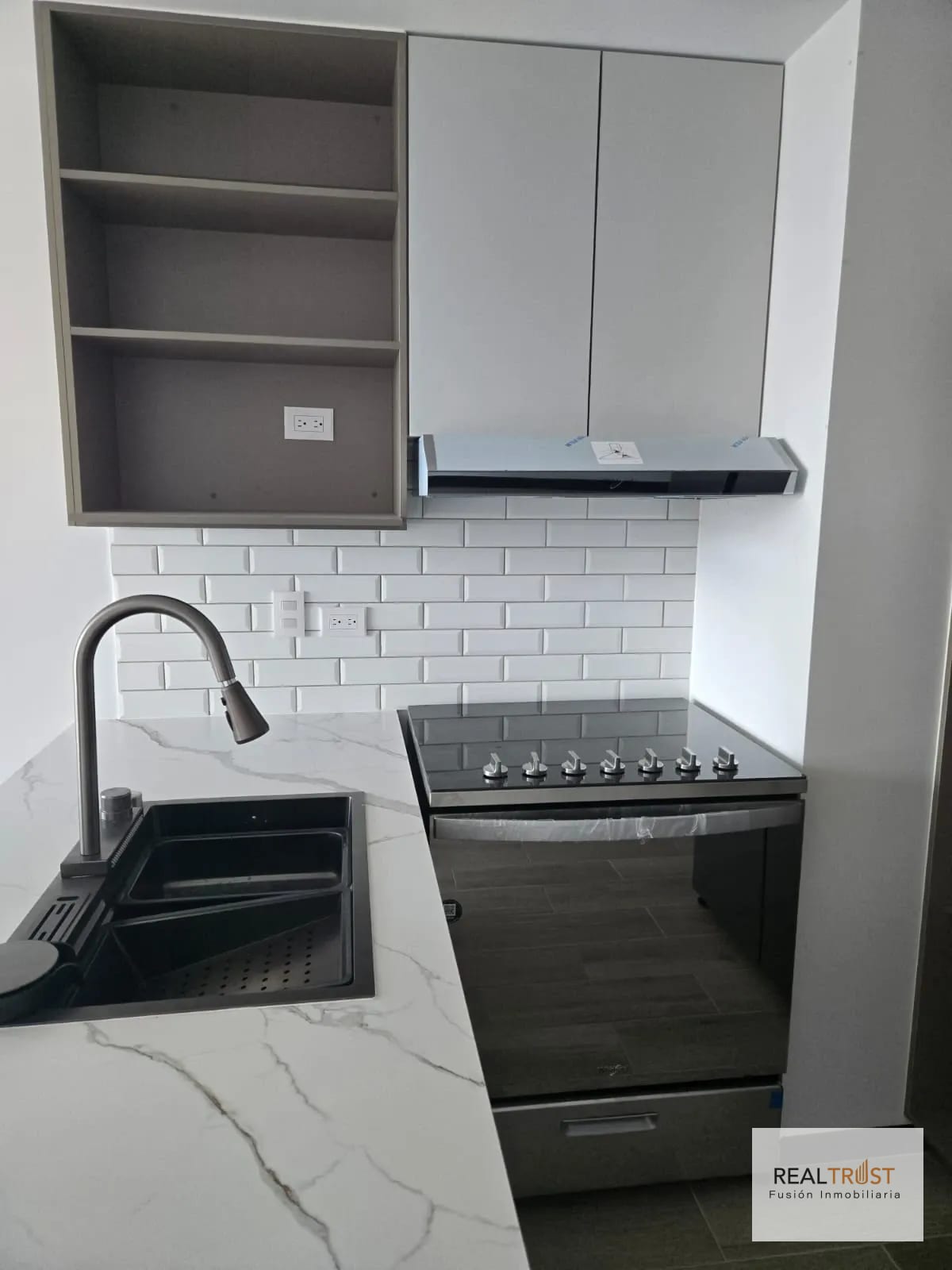 Apartamento en renta zona 10 — Apartamento en Alquiler en Zona 10, Guatemala, Ciudad — foto 7 de 16