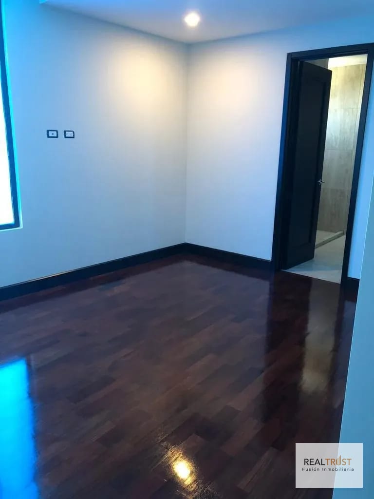 Apartamento en renta SANTA Inés zona 14 — Apartamento en Alquiler en Zona 14, Guatemala, Ciudad — foto 3 de 14