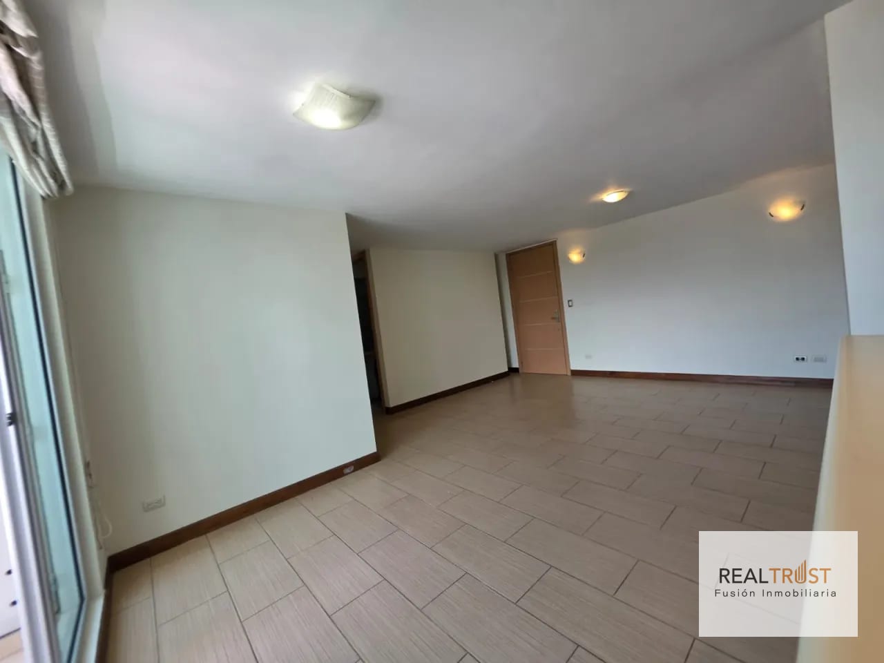 Apartamento en Renta Zona 14 la Villa — Apartamento en Alquiler en Zona 14, Guatemala, Ciudad — foto 4 de 17