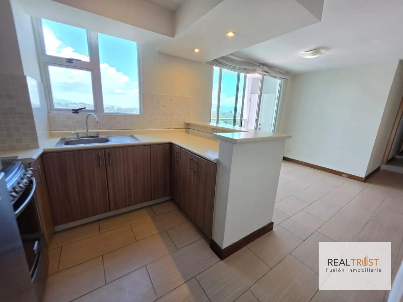 Apartamento en Renta Zona 14 la Villa — Apartamento en Alquiler en Zona 14, Guatemala, Ciudad — foto 16 de 17