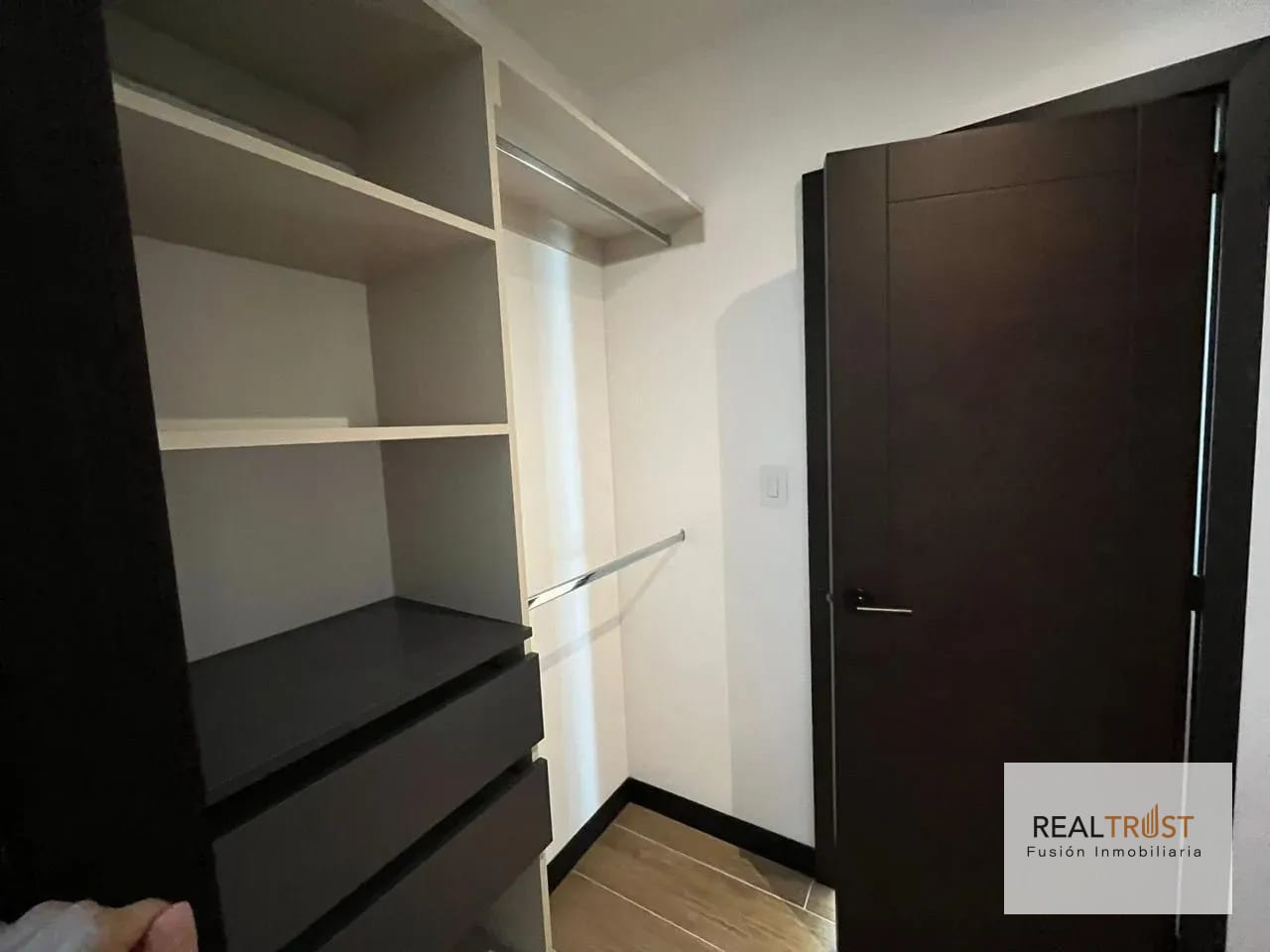 Apartamento en renta Lirios zona 16 — Apartamento en Alquiler en Zona 16, Guatemala, Ciudad — foto 17 de 17