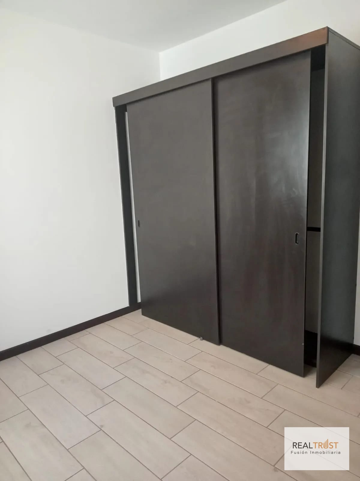 Apartamento en Venta Almoreto Villas — Apartamento en Venta en Carretera a El Salvador, Guatemala, Ciudad — foto 11 de 16