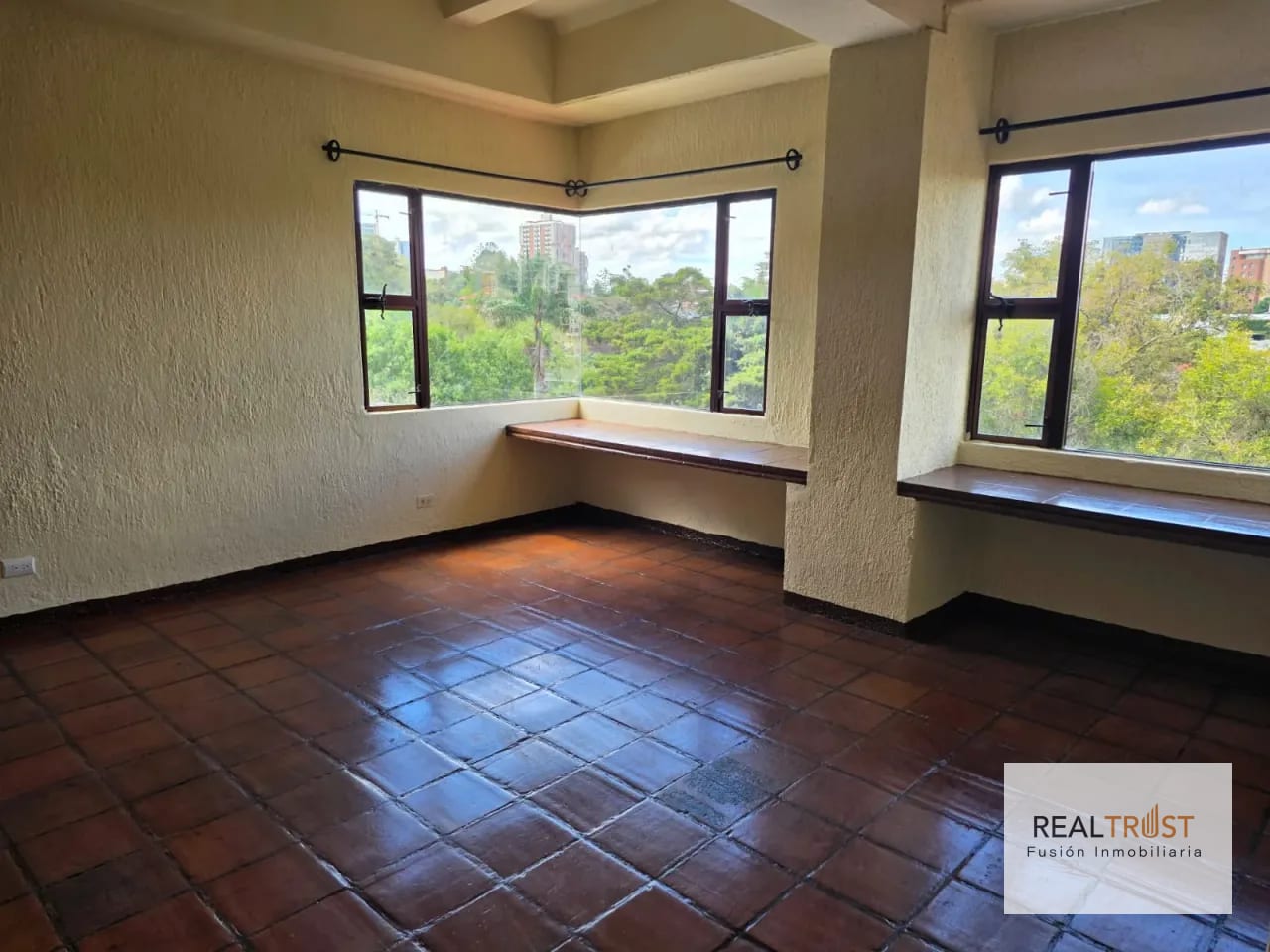 Apartamento en Renta en Vista Hermosa II Zona 15 — Apartamento en Alquiler en Zona 15, Guatemala, Ciudad — foto 1 de 10