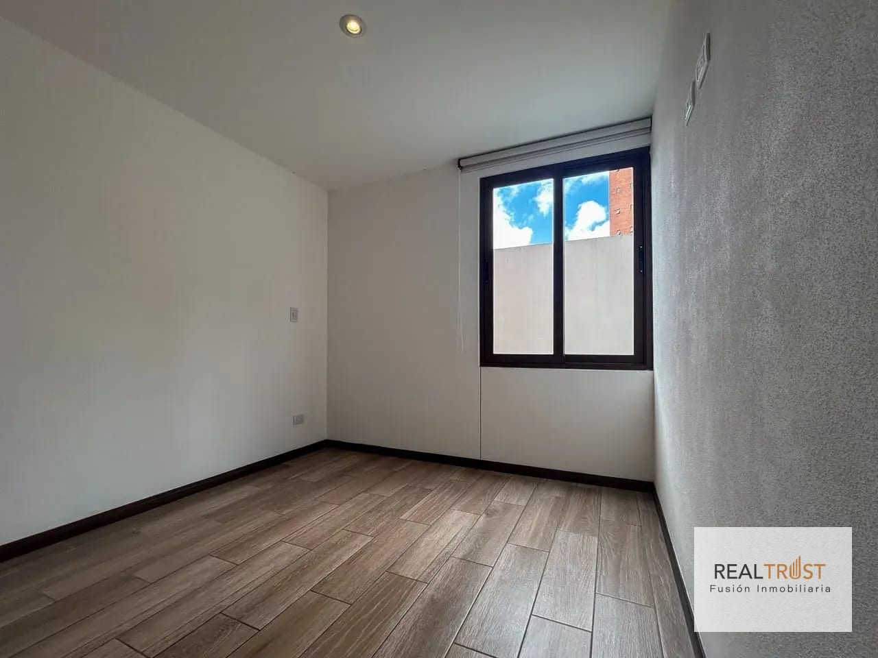 En Venta Apartamento con Jardín San Isidro 2021, Zona 16 — Apartamento en Venta en Zona 16, Guatemala, Ciudad — foto 6 de 12
