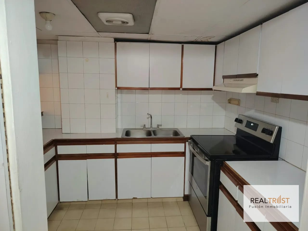 Apartamento en renta zona 9 — Apartamento en Alquiler en Zona 9, Guatemala, Ciudad — foto 3 de 11