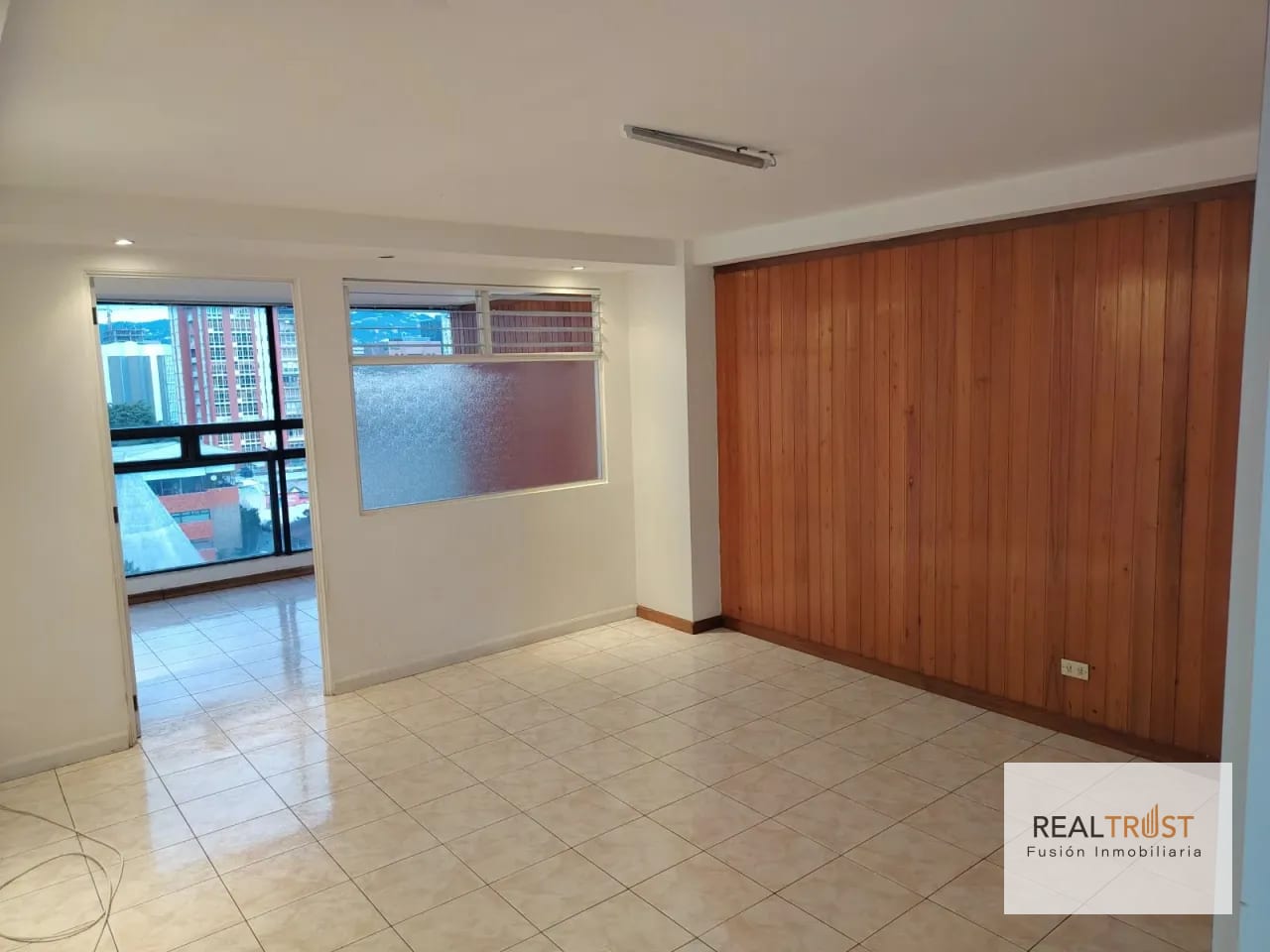 Apartamento en renta zona 9 — Apartamento en Alquiler en Zona 9, Guatemala, Ciudad — foto 2 de 11