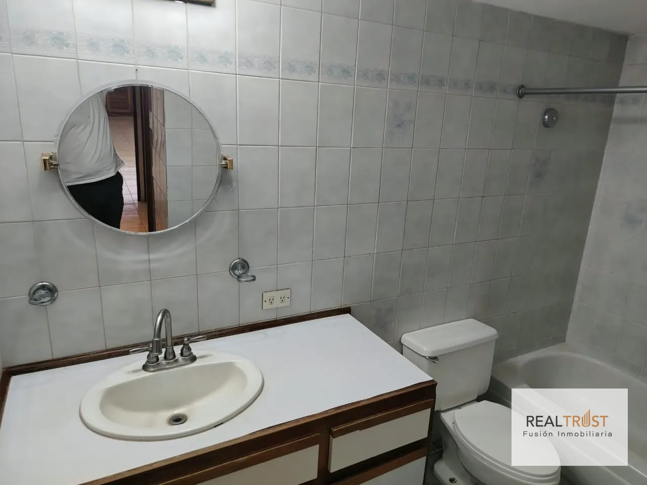 Apartamento en renta zona 9 — Apartamento en Alquiler en Zona 9, Guatemala, Ciudad — foto 8 de 11