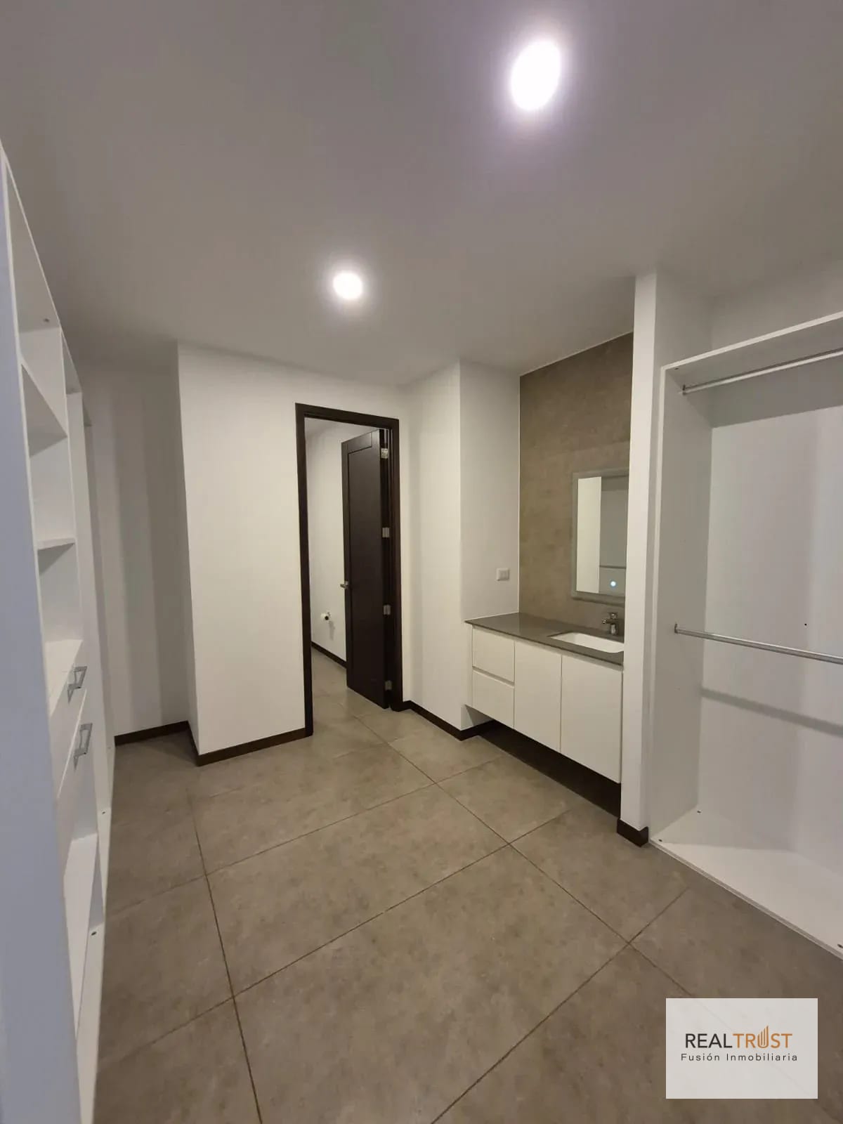 Amplio Apartamento en renta Sector San Lázaro, Zona 15 — Apartamento en Alquiler en Zona 15, Guatemala, Ciudad — foto 6 de 15