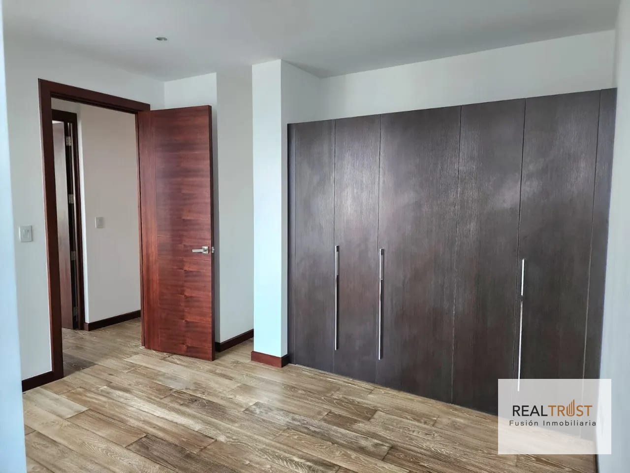 Apartamento en renta Edificio Vhista, zona 15 — Apartamento en Alquiler en Zona 15, Guatemala, Ciudad — foto 9 de 16