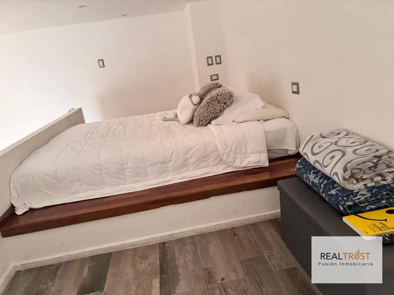 Apartamento Amueblado Tipo Loft en Adamant Zona 15 Vh III — Apartamento en Venta en Zona 15, Guatemala, Ciudad — foto 2 de 9