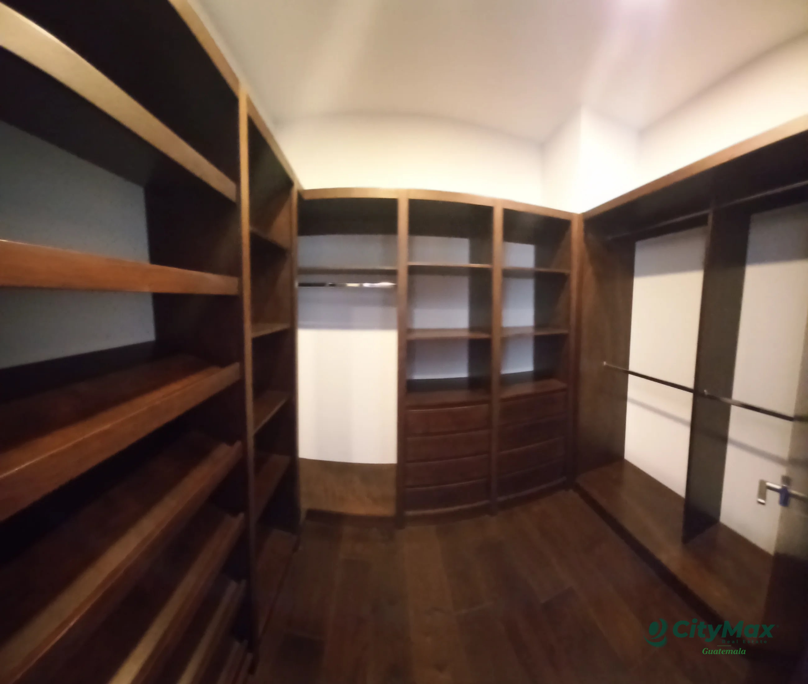 Apartamento en venta o Alquiler en zona 14 Guatemala - 3