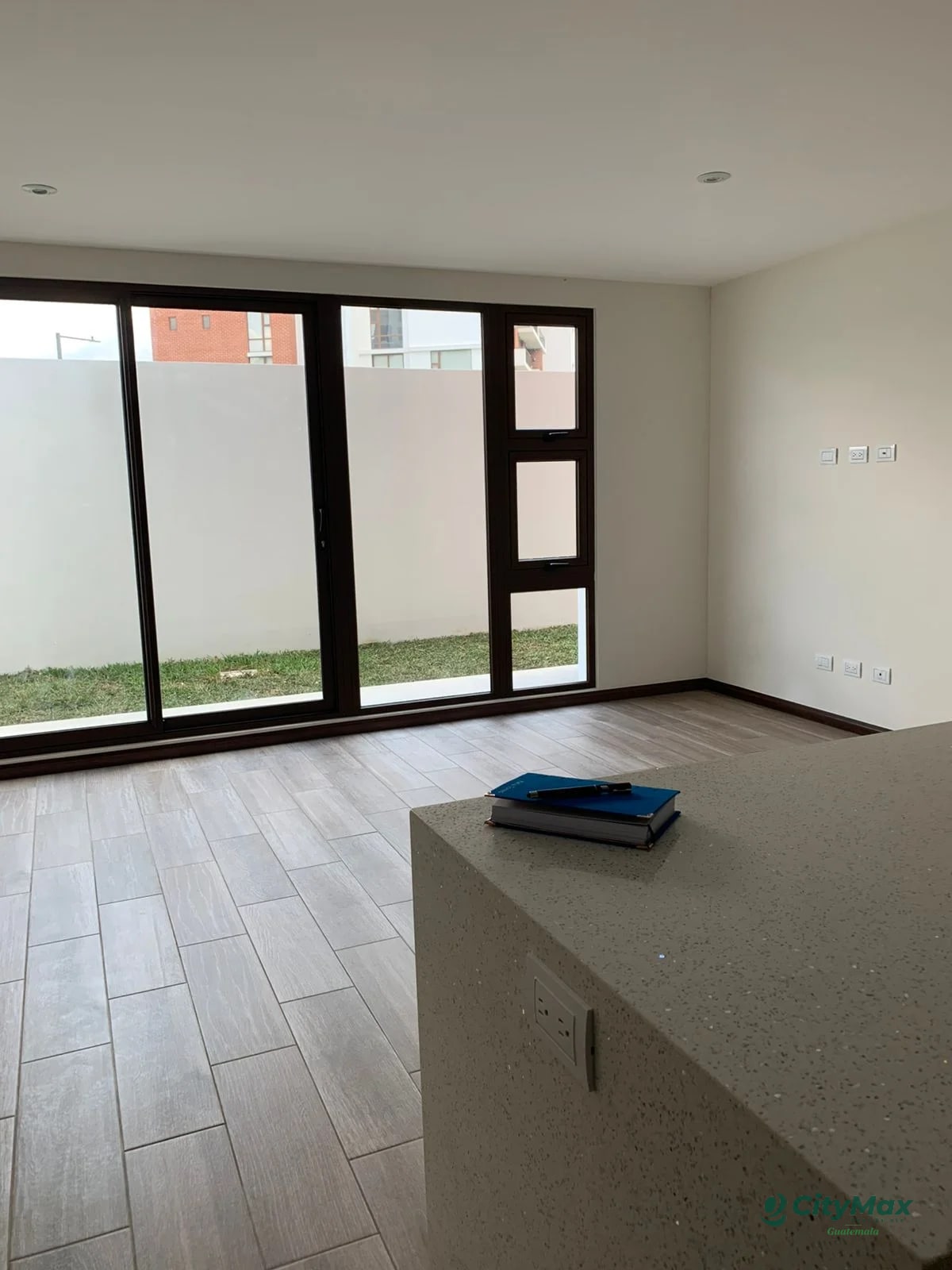 En venta apartamento San Isidro 20-21 Zona 16 — Apartamento en Venta en San Isidro 20/21, Zona 16, Guatemala, Ciudad — foto 6 de 9