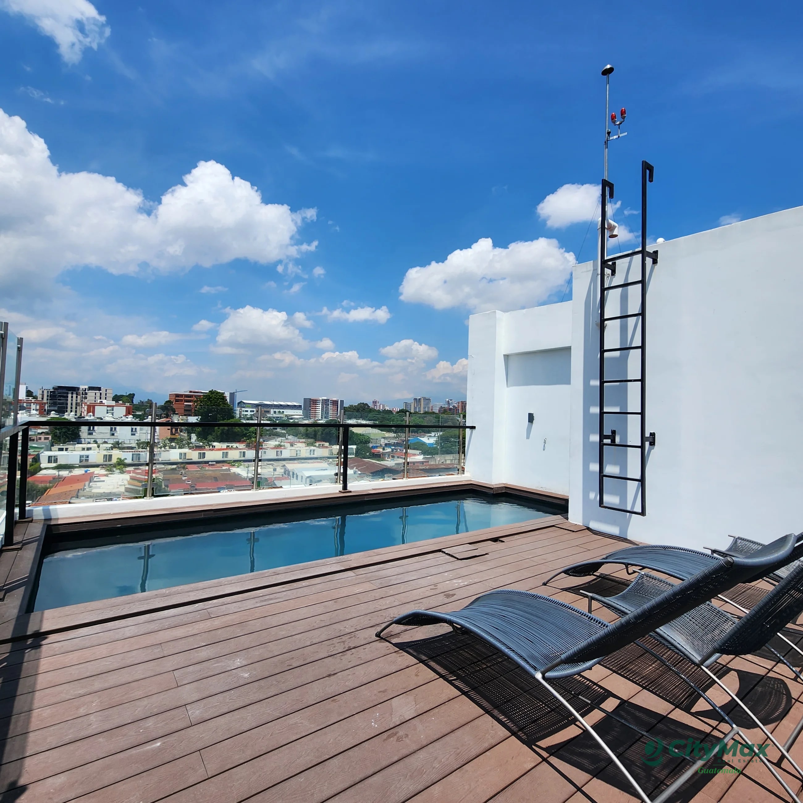 En Venta apartamentos en La Villa zona 14 Guatemala — Apartamento en Venta en AOKI, Zona 14, Guatemala, Ciudad — foto 1 de 8