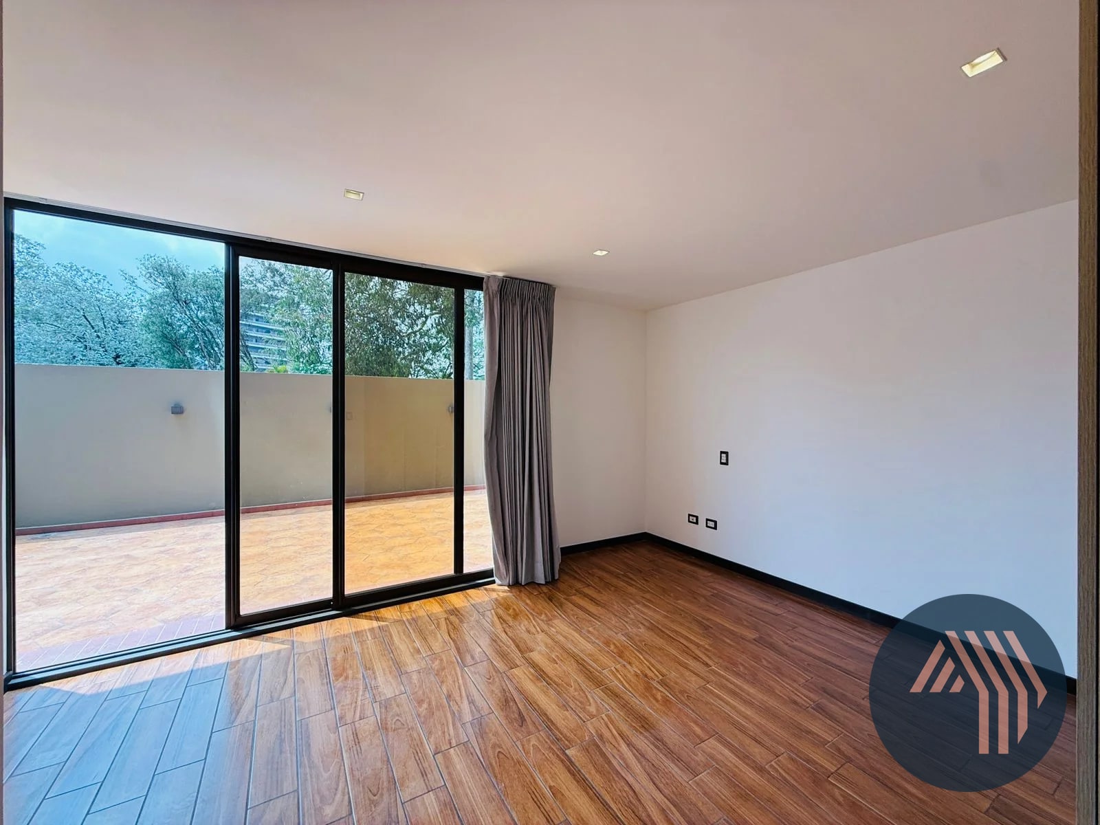ALQUILER DE APARTAMENTO CON AMPLIA TERRAZA - DORAL, VH1 ZONA 15 - 11