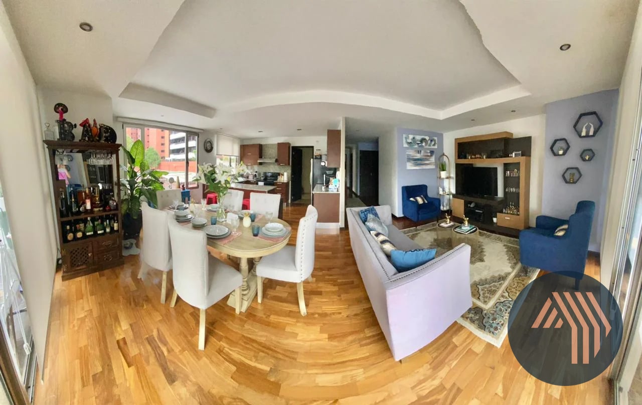VENTA DE AMPLIO Y CÉNTRICO APARTAMENTO - ARIA, ZONA 10 - 1