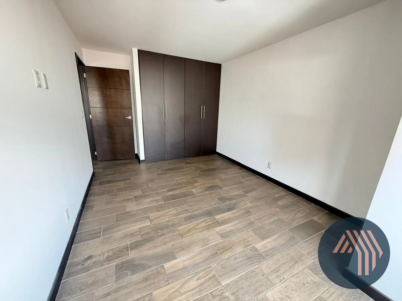 ALQUILER DE CÉNTRICO APARTAMENTO - VERONA, ZONA 10 — Apartamento en Alquiler en Verona, Zona 10, Guatemala, Ciudad — foto 9 de 15