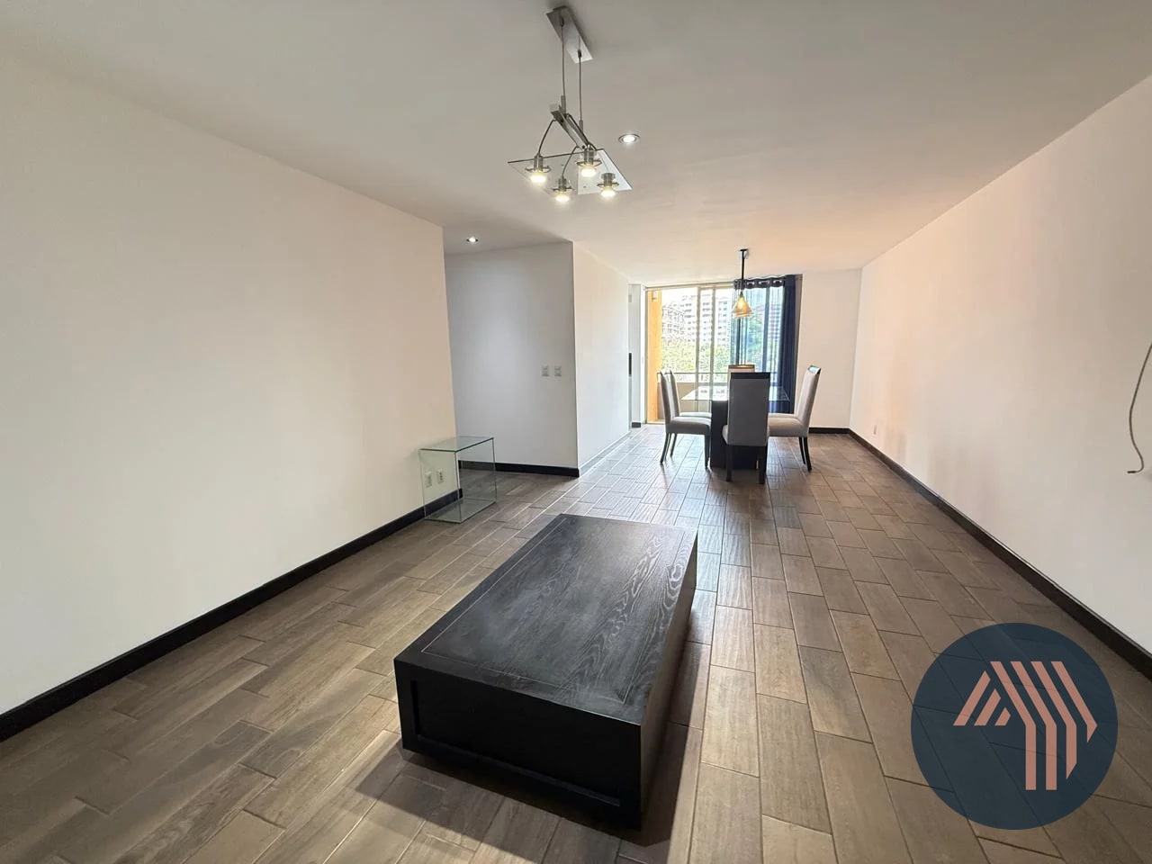 ALQUILER DE CÉNTRICO APARTAMENTO - VERONA, ZONA 10 — Apartamento en Alquiler en Verona, Zona 10, Guatemala, Ciudad — foto 1 de 15