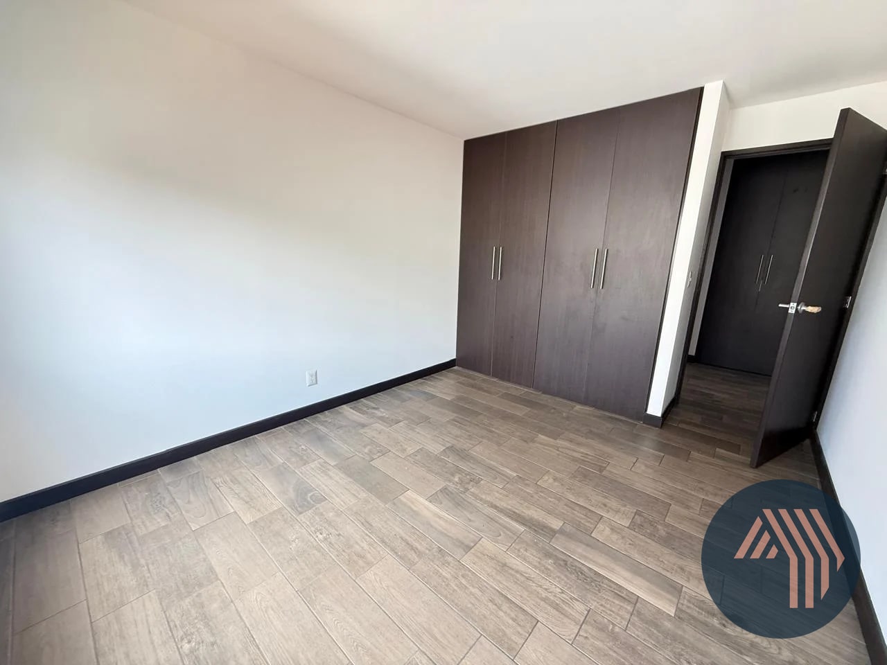 ALQUILER DE CÉNTRICO APARTAMENTO - VERONA, ZONA 10 — Apartamento en Alquiler en Verona, Zona 10, Guatemala, Ciudad — foto 11 de 15
