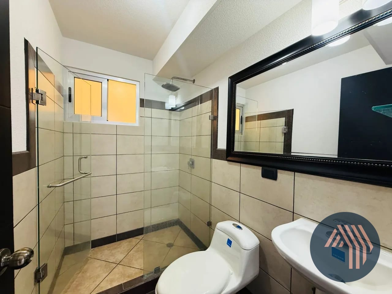 VENTA DE CÓMODO APARTAMENTO - BOSQUES DE EUSKADI, ZONA 16 — Apartamento en Venta en Bosques de Euskadi, Zona 16, Guatemala, Ciudad — foto 9 de 15