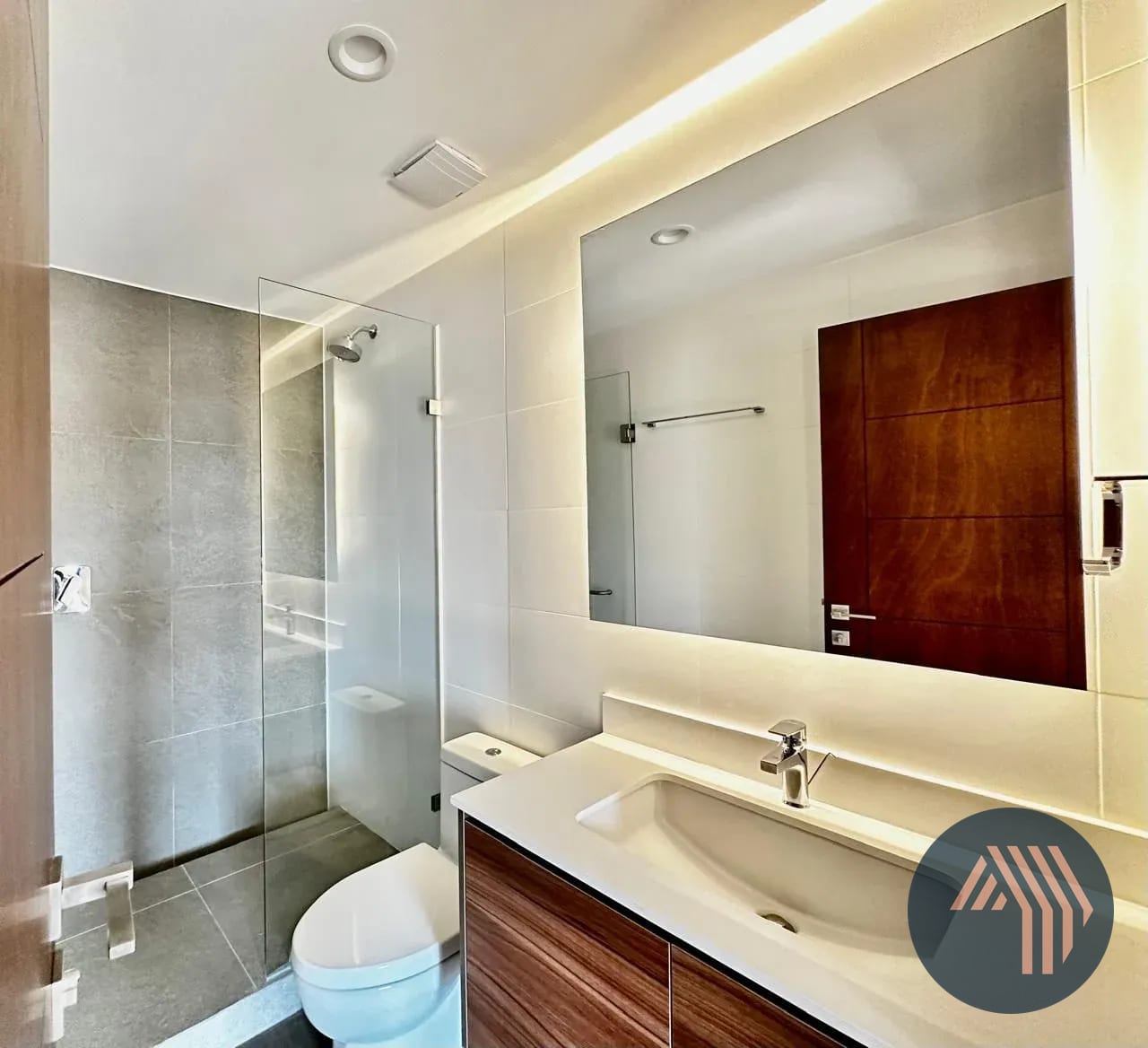 VENTA DE LINDO APARTAMENTO - RESERVA 5TA, ZONA 14 — Apartamento en Venta en Zona 14, Guatemala, Ciudad — foto 5 de 7