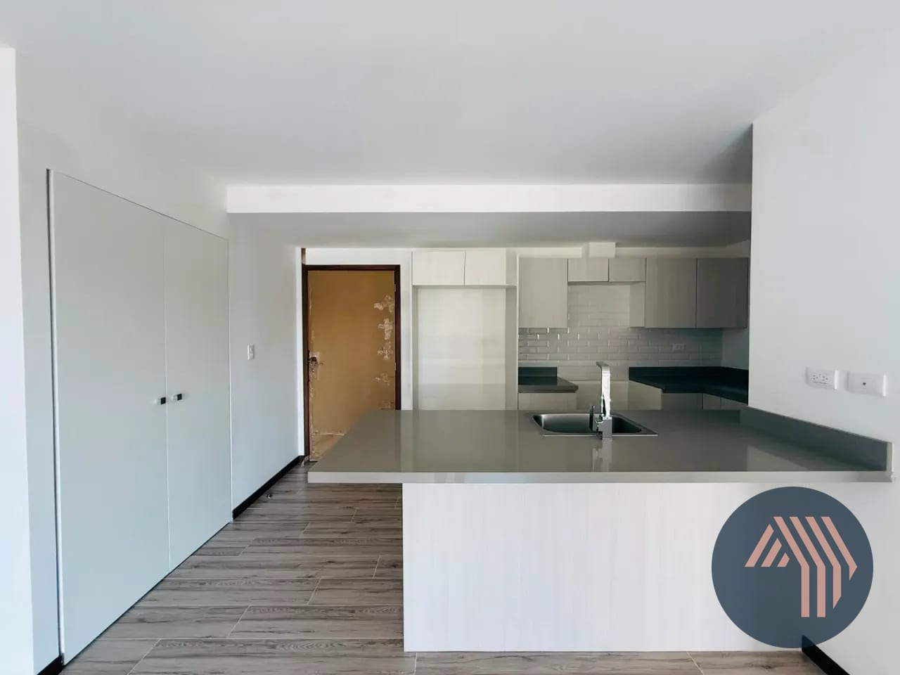 VENTA DE CÉNTRICO APARTAMENTO PARA ESTRENAR - NEO 2, ZONA 10 — Apartamento en Venta en Neo Apartamentos, Zona 10, Guatemala, Ciudad — foto 3 de 10