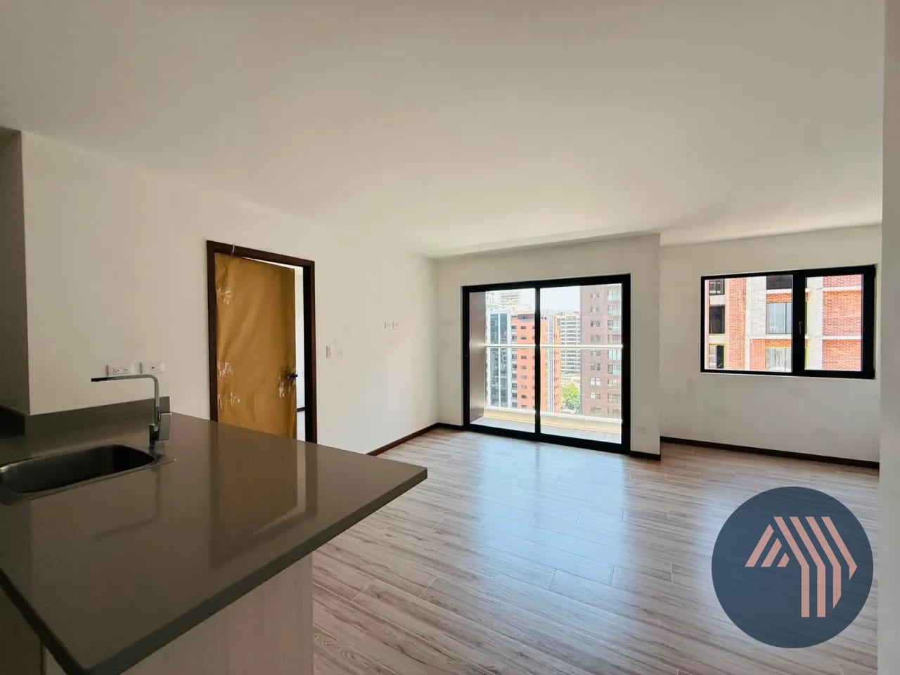 VENTA DE CÉNTRICO APARTAMENTO PARA ESTRENAR - NEO 2, ZONA 10 — Apartamento en Venta en Neo Apartamentos, Zona 10, Guatemala, Ciudad — foto 2 de 10