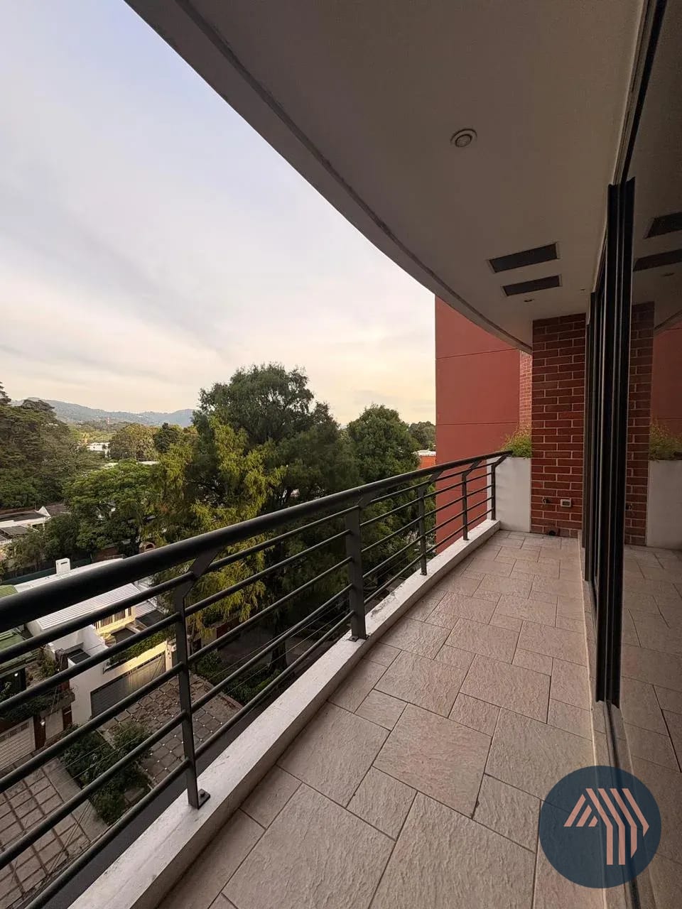 Alquiler de Céntrico y Lindo Apartamento - Plenum, Zona 14 — Apartamento en Alquiler en Plenum 14, Zona 14, Guatemala, Ciudad — foto 5 de 12