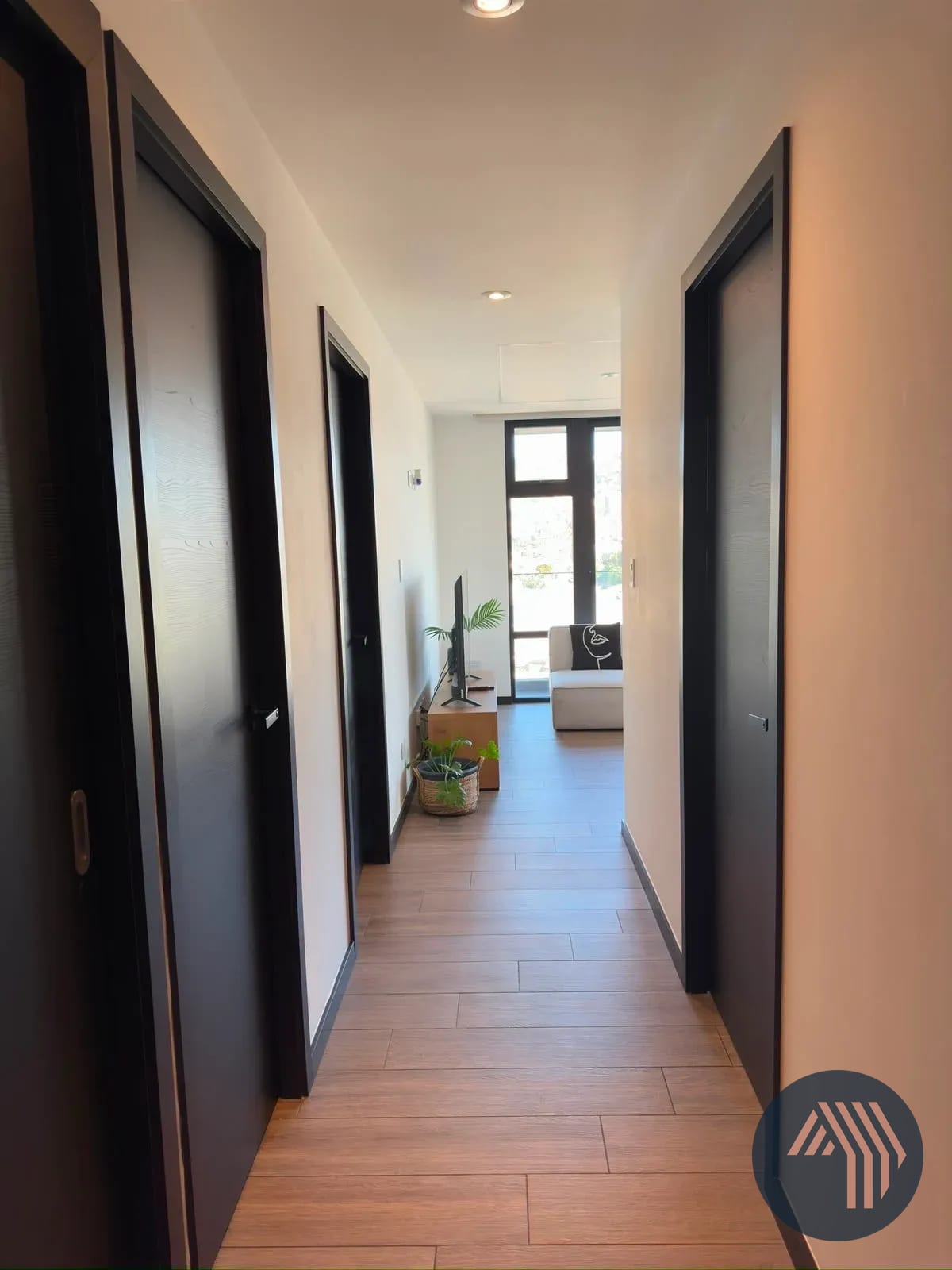 Alquiler de Moderno Apartamento Amueblado - IQ10, Zona 10 — Apartamento en Alquiler en IQ10, Zona 10, Guatemala, Ciudad — foto 7 de 10