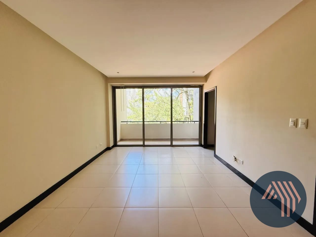 Alquiler de Lindo y Céntrico Apartamento - Cobella, Zona 14 — Apartamento en Alquiler en Cobella, Zona 14, Guatemala, Ciudad — foto 7 de 14