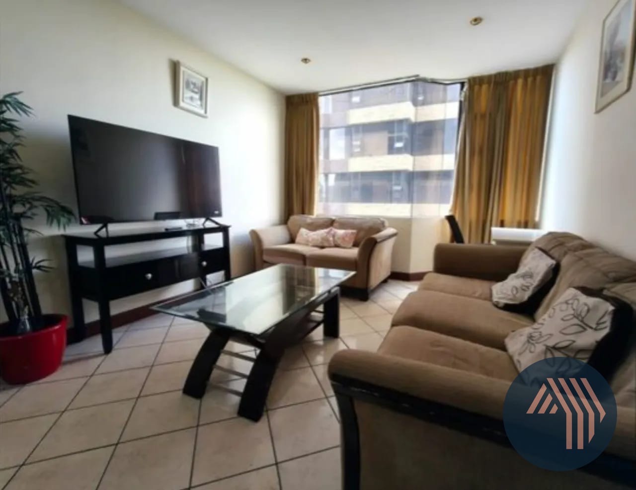 Alquiler de Cómodo Apartamento - Milenia, Zona 10 — Apartamento en Alquiler en Milenia, Zona 10, Guatemala, Ciudad — foto 1 de 10