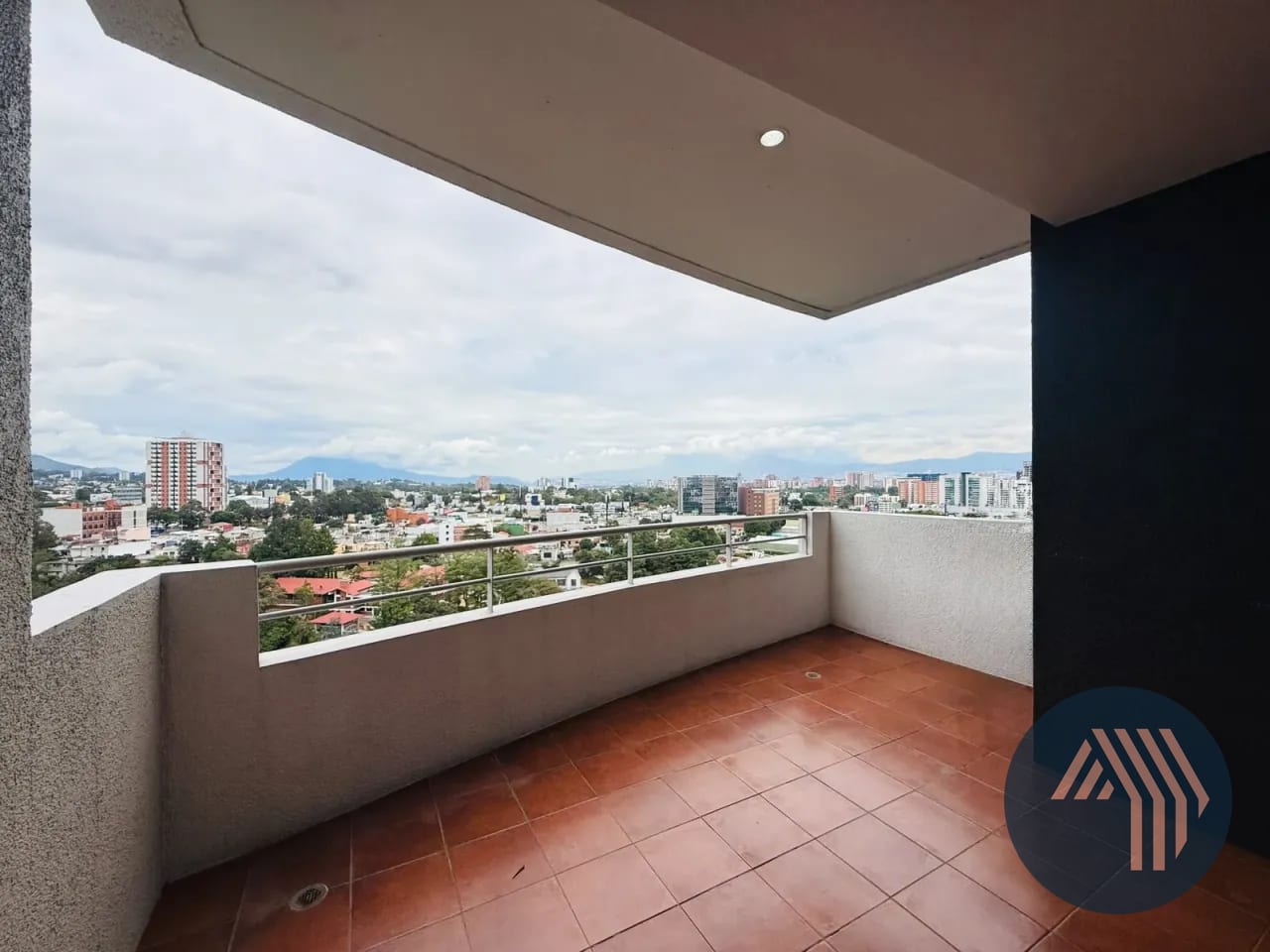 Alquiler de Amplio y Lindo Apartamento - Botticelli, Zona 15 — Apartamento en Alquiler en Botticelli II, Zona 15, Guatemala, Ciudad — foto 3 de 17