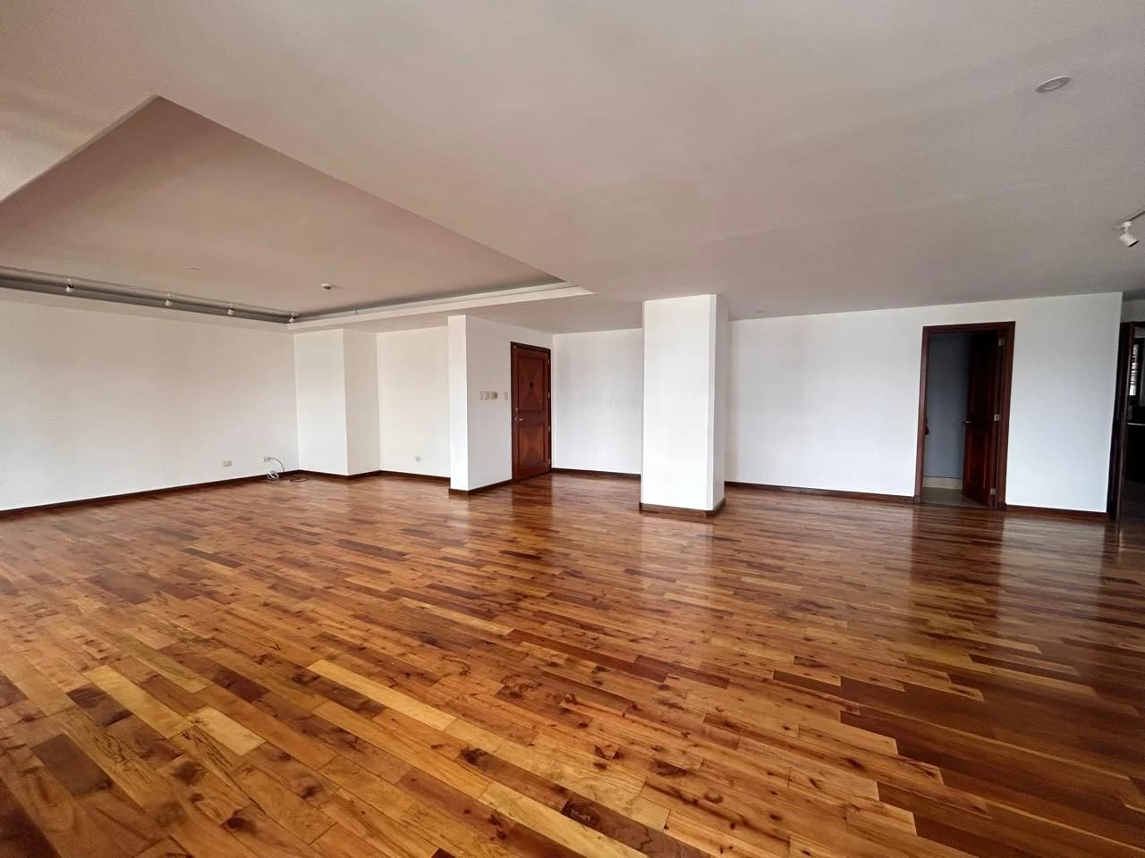 Apartamento en Venta Tiffany Zona 10 — Apartamento en Venta en Zona 10, Guatemala, Ciudad — foto 6 de 17
