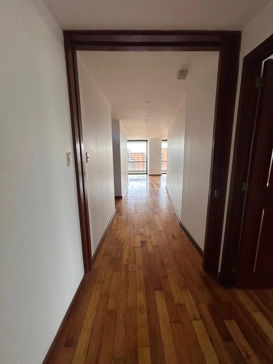 Apartamento en Venta Tiffany Zona 10 — Apartamento en Venta en Zona 10, Guatemala, Ciudad — foto 8 de 17