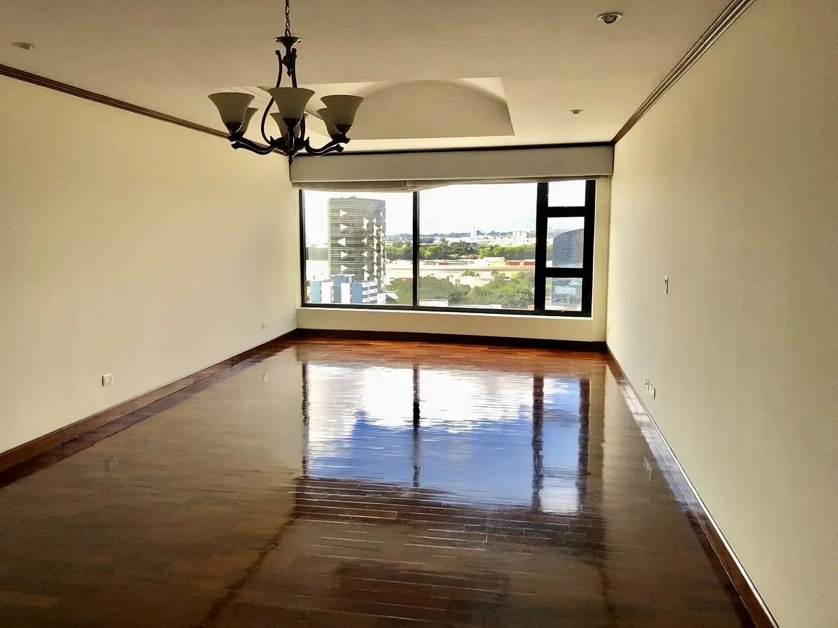 Amplio Apartamento en Alquiler San Angel — Apartamento en Alquiler en San Ángel, Zona 14, Guatemala, Ciudad — foto 2 de 12
