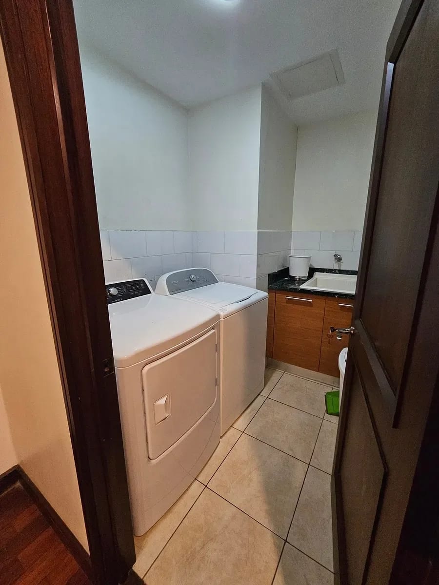 Apartamento en Alquiler Edificio Santa María — Apartamento en Alquiler en Santa María, Zona 10, Guatemala, Ciudad — foto 5 de 10