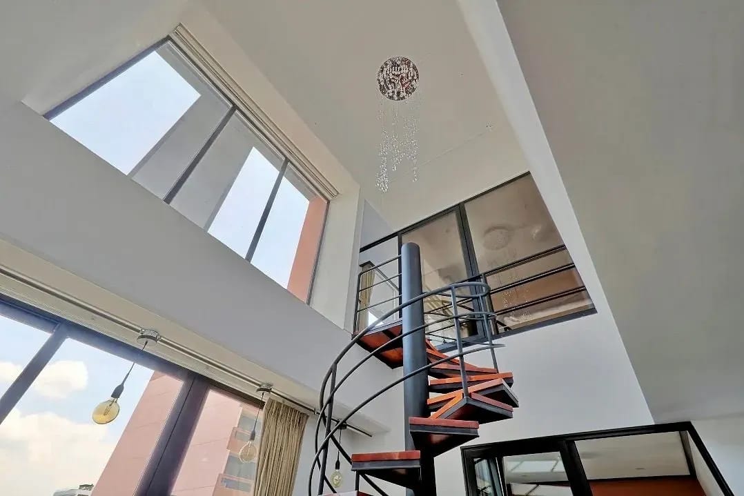 Apartamento en Venta en el corazón de zona 10 INVERSION RENTABLE — Apartamento en Venta en Zona 10, Guatemala, Ciudad — foto 2 de 11