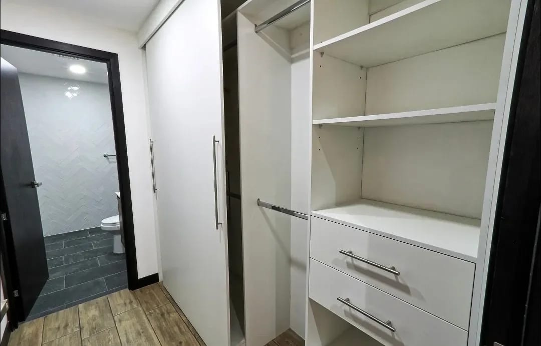 Apartamento en Venta en el corazón de zona 10 INVERSION RENTABLE — Apartamento en Venta en Zona 10, Guatemala, Ciudad — foto 7 de 11