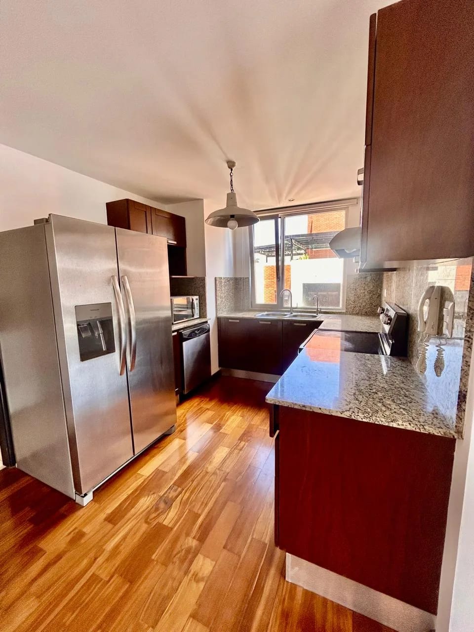 Espacioso Apartamento en Venta Zona 10 — Apartamento en Venta en Zona 10, Guatemala, Ciudad — foto 6 de 14