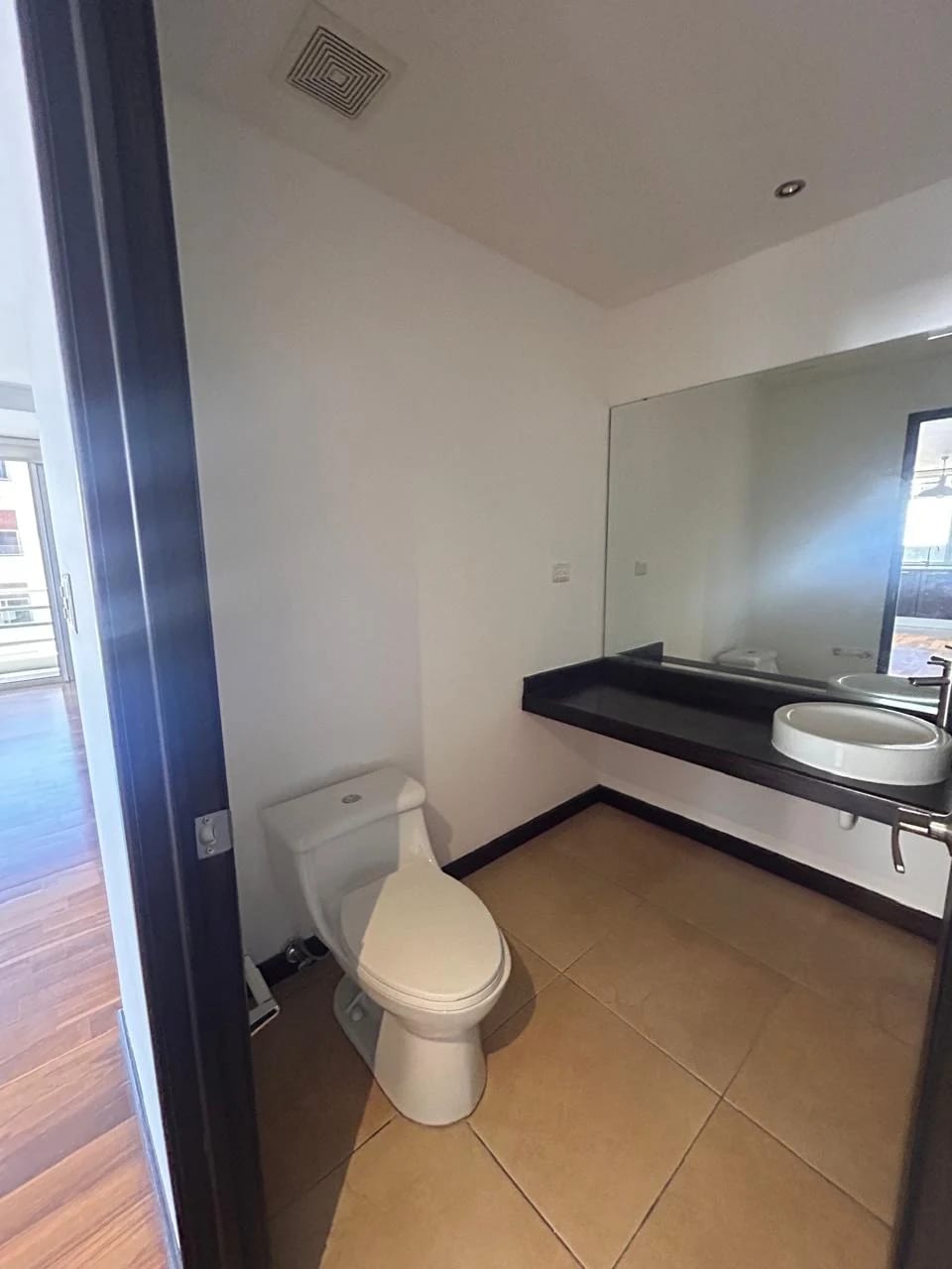 Espacioso Apartamento en Venta Zona 10 — Apartamento en Venta en Zona 10, Guatemala, Ciudad — foto 8 de 14
