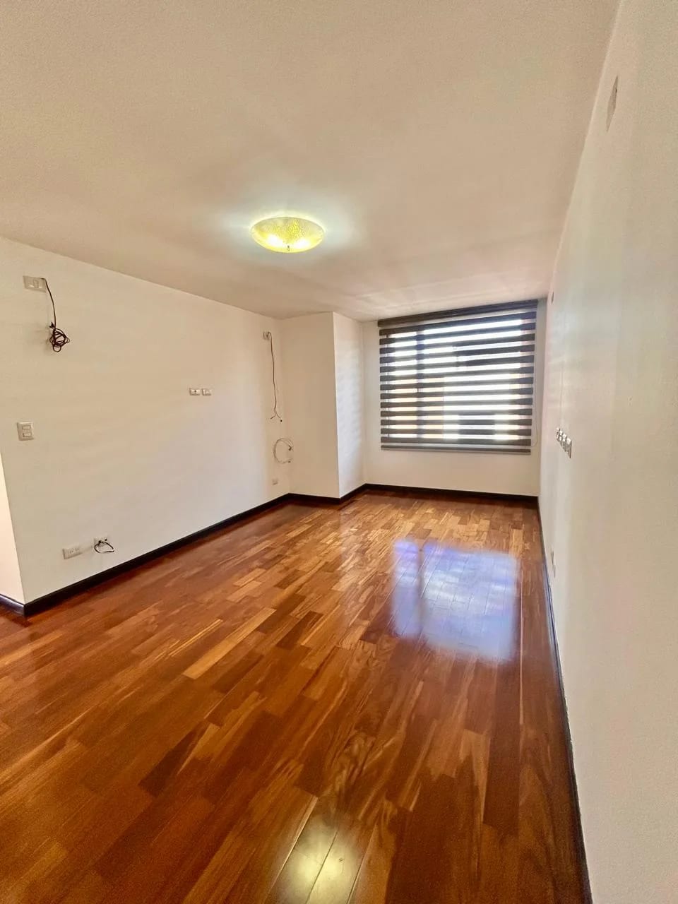 Espacioso Apartamento en Venta Zona 10 — Apartamento en Venta en Zona 10, Guatemala, Ciudad — foto 9 de 14