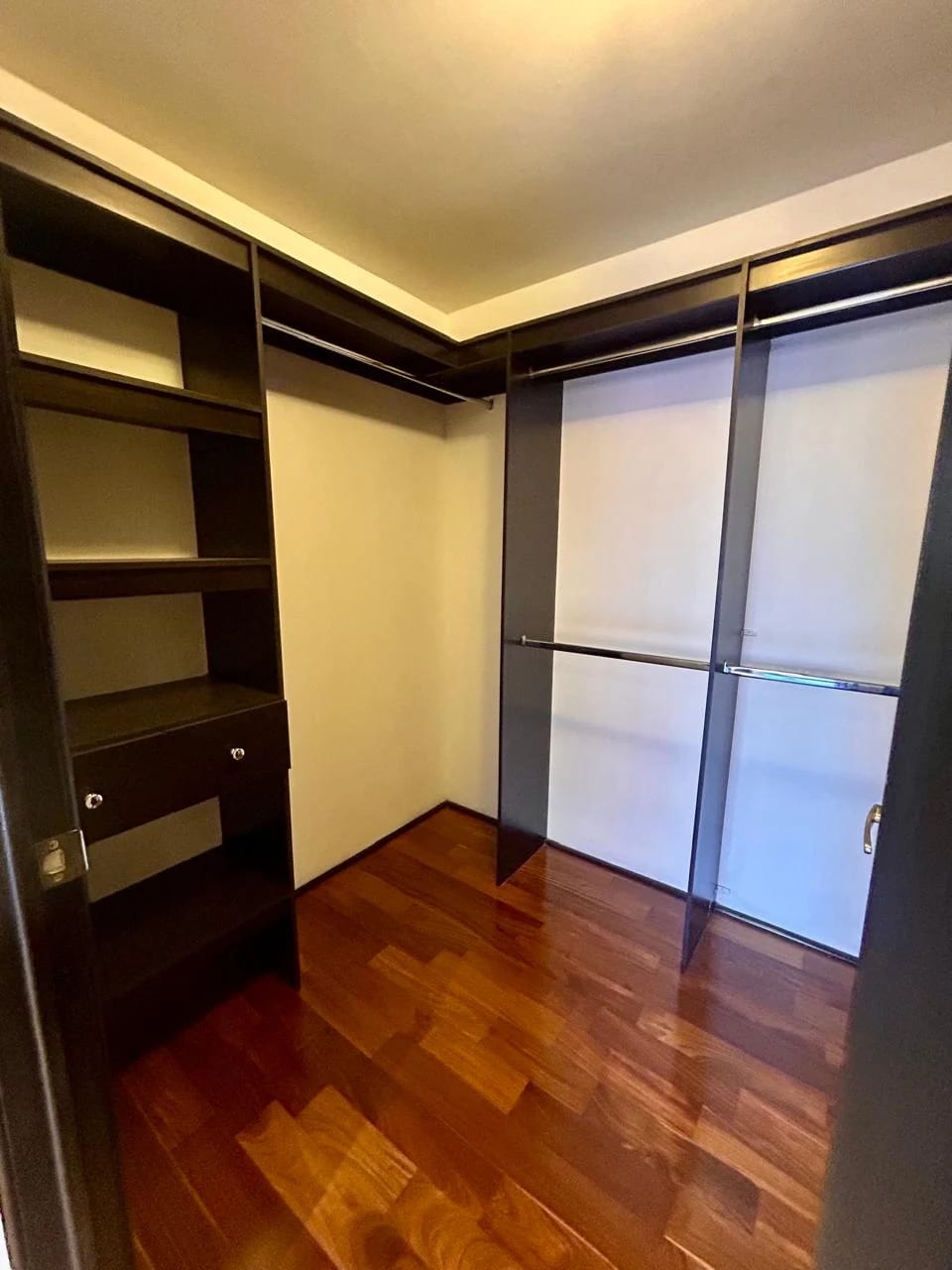 Espacioso Apartamento en Venta Zona 10 — Apartamento en Venta en Zona 10, Guatemala, Ciudad — foto 13 de 14