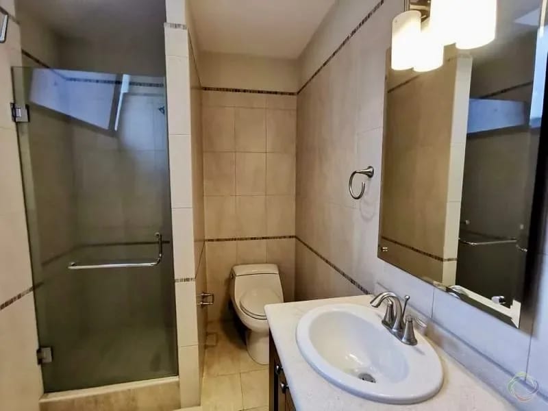 Lindo Apartamento en Edificio Zona 14 — Apartamento en Venta en Zona 14, Guatemala, Ciudad — foto 9 de 10