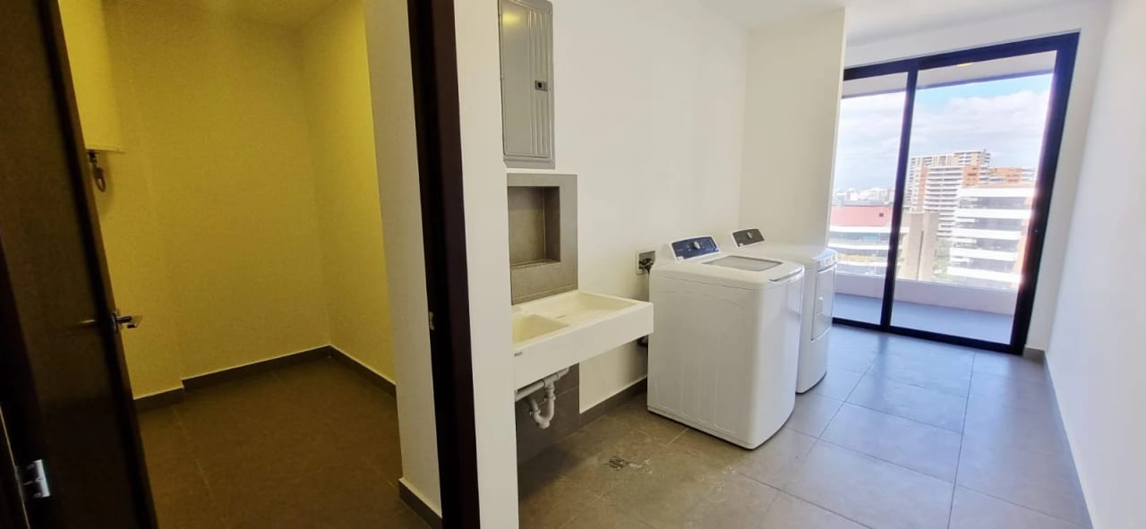 Increíble Apartamento en Venta y Alquiler Zona 14 — Apartamento en Venta en Zona 14, Guatemala, Ciudad — foto 11 de 17