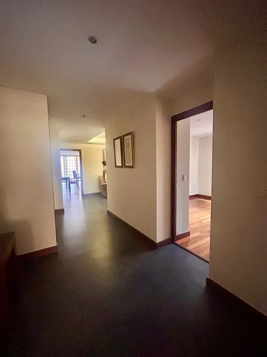 Amplio Apartamento en Edificio Clásico de Alta Plusvalía — Apartamento en Venta en Zona 10, Guatemala, Ciudad — foto 8 de 10