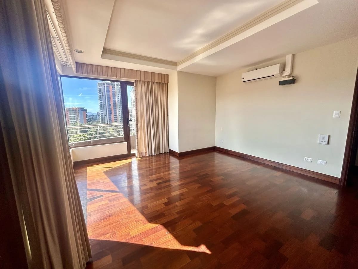 Alquiler de Apartamento en ubicación privilegiada Santa María — Apartamento en Alquiler en Santa María, Zona 10, Guatemala, Ciudad — foto 15 de 16