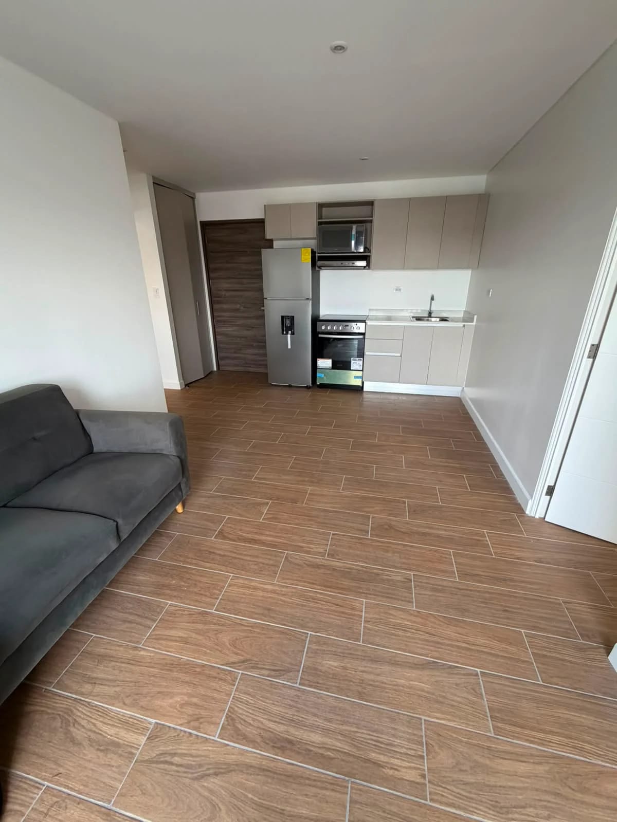 Renta de apartamento nuevo en zona 11 — Apartamento en Alquiler en Zona 11, Guatemala, Ciudad — foto 1 de 9
