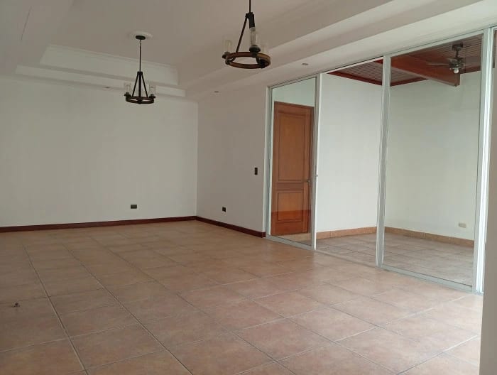 Casa en renta en condominio zona 10 — Casa en Alquiler en Zona 10, Guatemala, Ciudad — foto 5 de 9