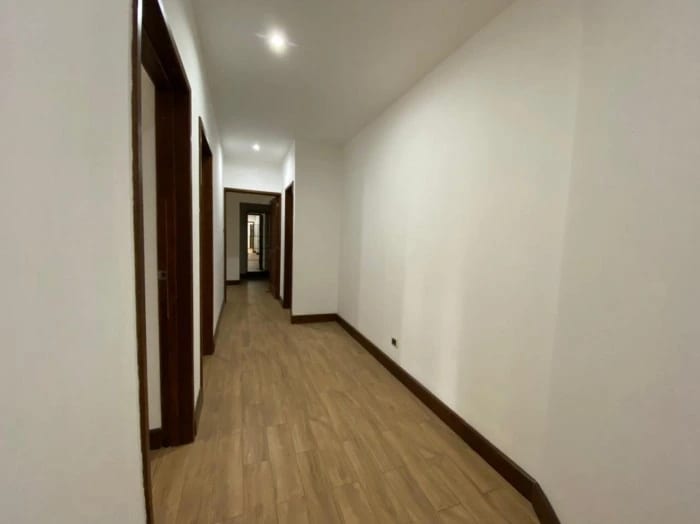 Apartamento en renta Oakland zona 10 — Apartamento en Alquiler en Zona 10, Guatemala, Ciudad — foto 6 de 9